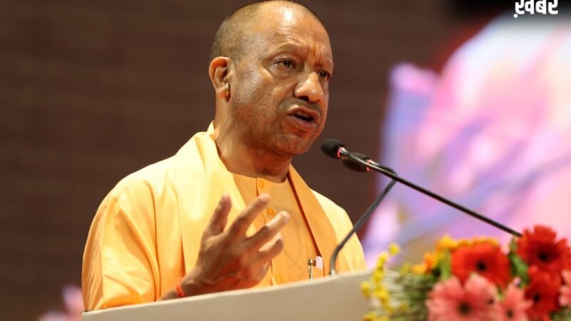 सीएम योगी ने युवाओं को दी बड़ी खुशखबरी, यूपी पुलिस में 1 लाख नई भर्तियां