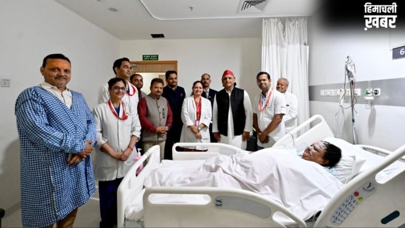 अखिलेश यादव का पुतला जलाते वक्त झुलस गईं भाजपा विधायक, खुद मिलने पहुंचे सपा प्रमुख, जानें क्या कहा