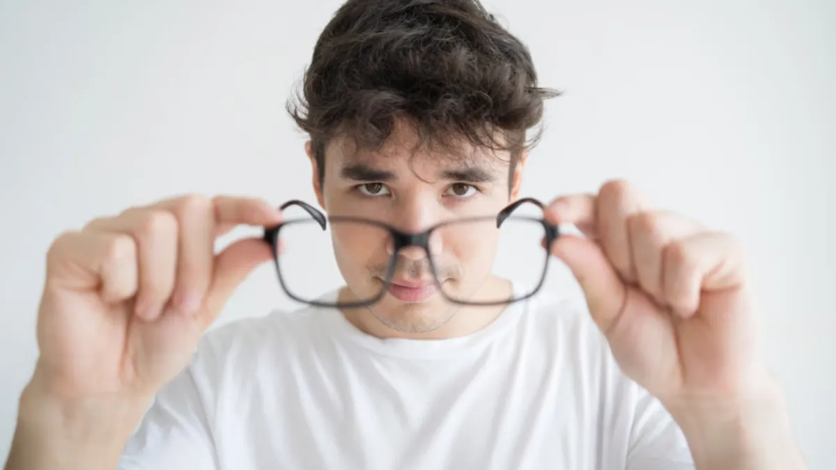 आंखों की रोशनी को कैसे सुधारें?- India TV Hindi