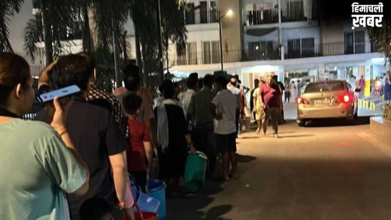 सूखे नल, लंबी लाइनें और हंगामा… पंचशील ग्रीन-2 सोसाइटी में टैंकरों पर टूटे लोग, 2 दिन से ठप पानी की सप्लाई