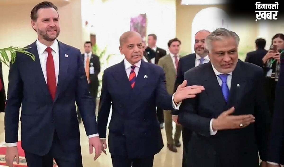 Iran-America टेंशन के बीच तेज हुई कूटनीति, Putin से मिलकर Pakistan पहुंचे ईरानी विदेश मंत्री