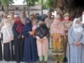 3 पत्नियों वाले करोड़पति चपरासी का खेल! साली-सास और महिला मित्रों को भेज दिए करोड़ों