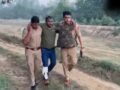 यूपी: तांत्रिक बनकर जमीन में गड़ा धन दिलवाने का लालच देकर ठगता था, पुलिस ने मारी गोली​