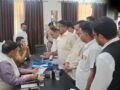 UP News: SDM अजीत प्रताप के खिलाफ वकीलों का हल्लाबोल, DM को ज्ञापन देकर भ्रष्टाचार के खिलाफ कार्रवाई की मांग…