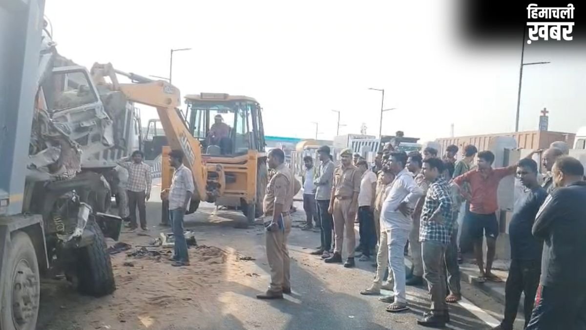 दर्दनाक हादसा! मौरंग से लदे बेकाबू डंपर ने खड़े डंपर में मारी टक्कर, दो सगे भाइयों की हो गई मौत