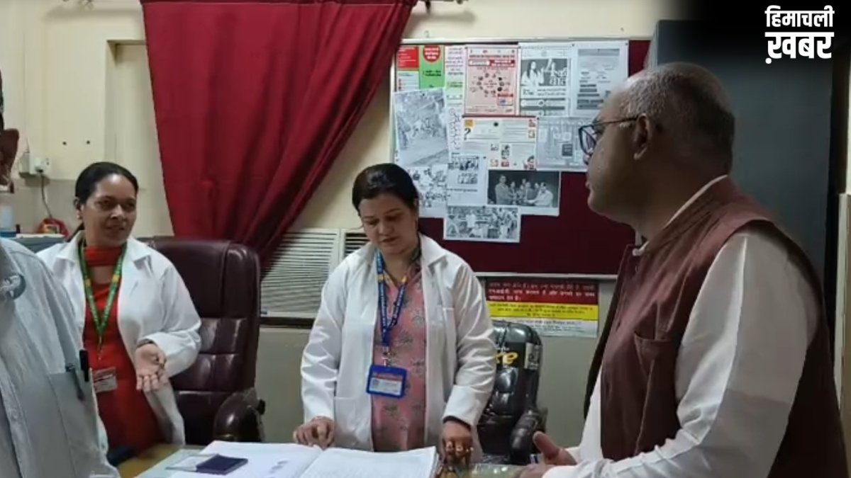 एक्शन मोड में कानपुर के DM, सरकारी अस्पताल का किया औचक निरीक्षण, 22 डॉक्टर मिले गैरहाजिर, सैलरी काटने का निर्देश​