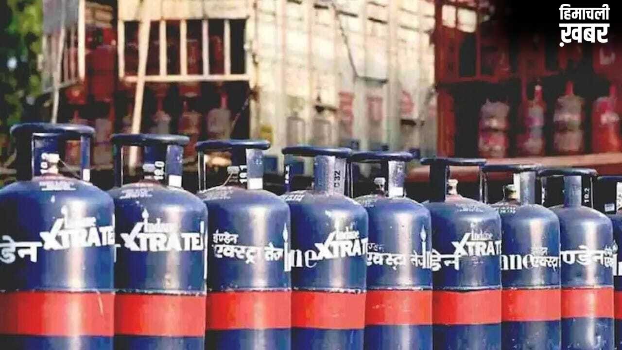 Cylinder Price Hike: कमर्शियल LPG सिलेंडर की कीमतों में ₹ 993 का इजाफा, क्या घरेलू गैस के भी बढ़े दाम?