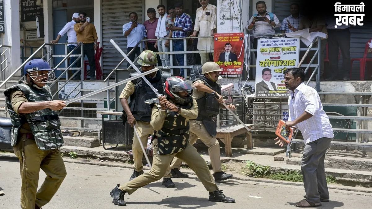 26 मई तक सामूहिक छुट्टी पर रहेंगे लखनऊ के वकील, पुलिस की कार्रवाई के विरोध में लिया फैसला