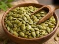 Summer Diet: क्या गर्मियों में कद्दू के बीज (Pumpkin Seeds) खाना सुरक्षित है? वैलनेस एक्सपर्ट हंसाजी योगेंद्र से जानिए सही नियम और तरीके​