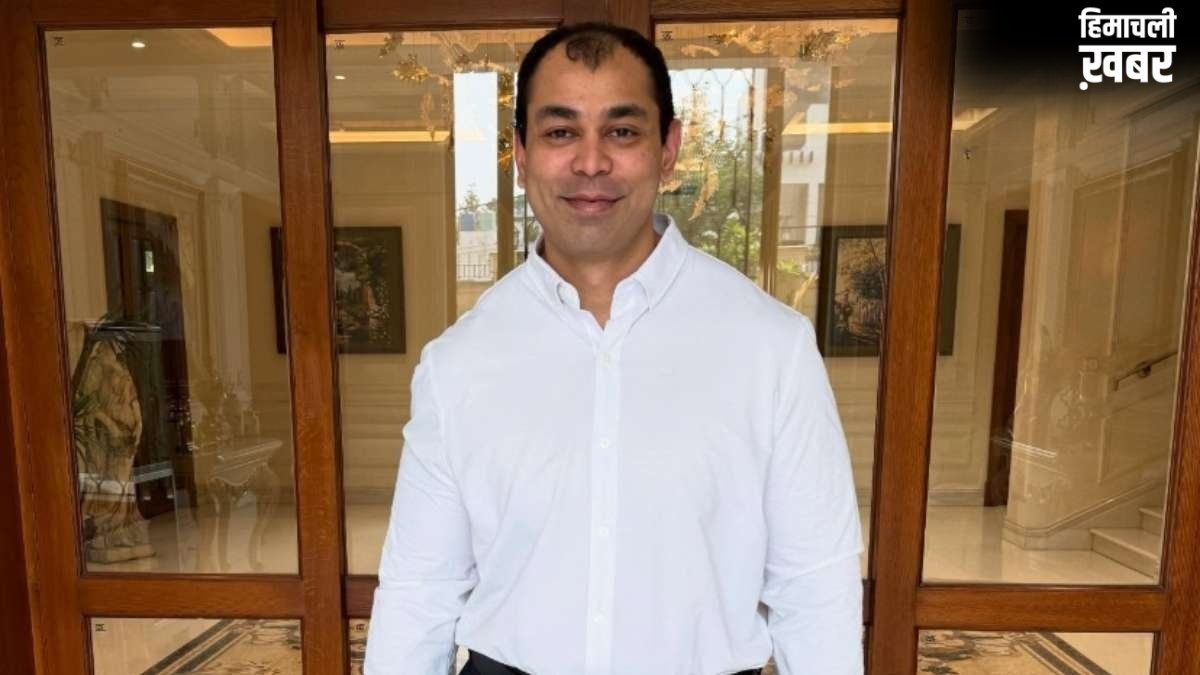 नम आंखों से प्रतीक यादव की अंतिम विदाई, पत्नी अपर्णा के पिता ने दी दामाद को मुखाग्नि​