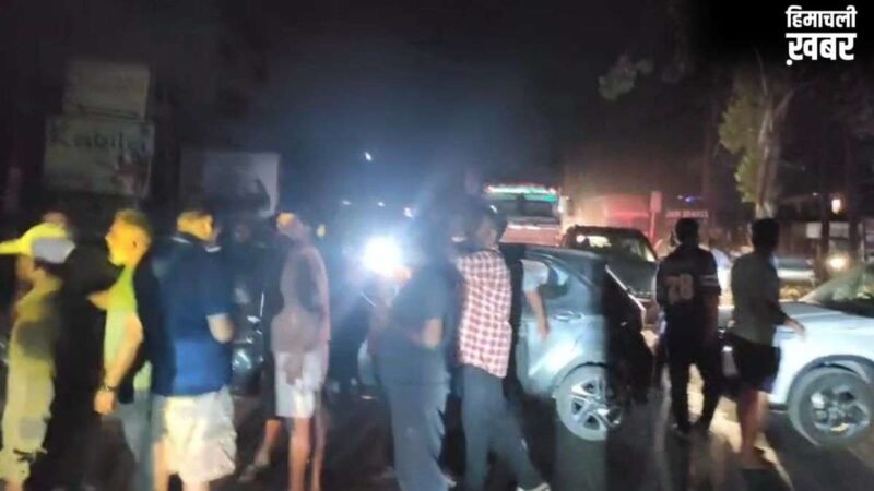 यूपी में भीषण गर्मी और बिजली कटौती का 'डबल अटैक'! फूटा लोगों का गुस्सा, लखनऊ से मुजफ्फरनगर तक किया प्रदर्शन​