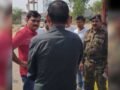 ‘बंदर जैसा दिमाग…’, उन्नाव में मंडी निदेशक ने सचिव को लगाई फटकार, जानें क्या है पूरा मामला