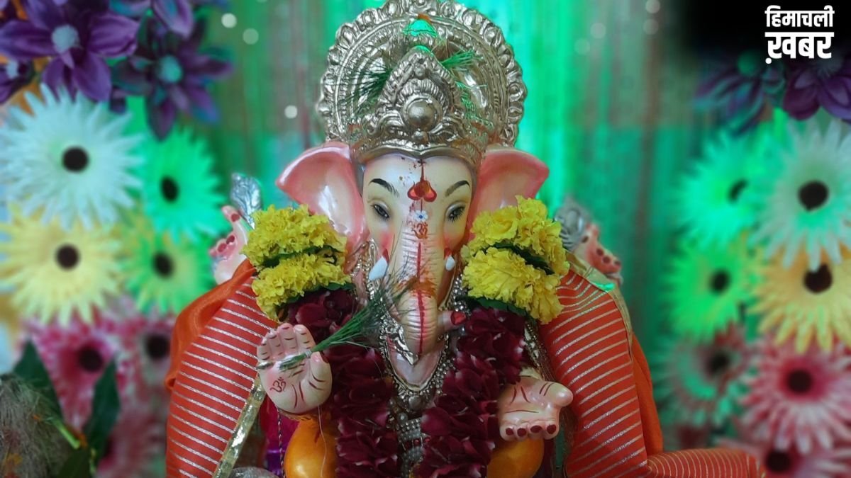 विभुवन संकष्टी चतुर्थी पर जरूर करें गणेश चालीसा का पाठ, विघ्नहर्ता दूर करेंगे सारे विघ्न, बरसेगी बप्पा की कृपा​