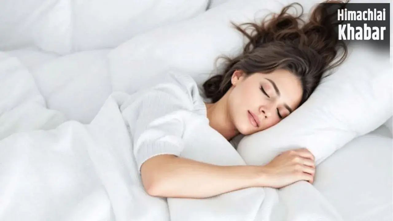 Excessive Sleep: क्या आपको भी आती है जरूरत से ज्यादा नींद? नजरअंदाज करना पड़ सकता है महंगा​