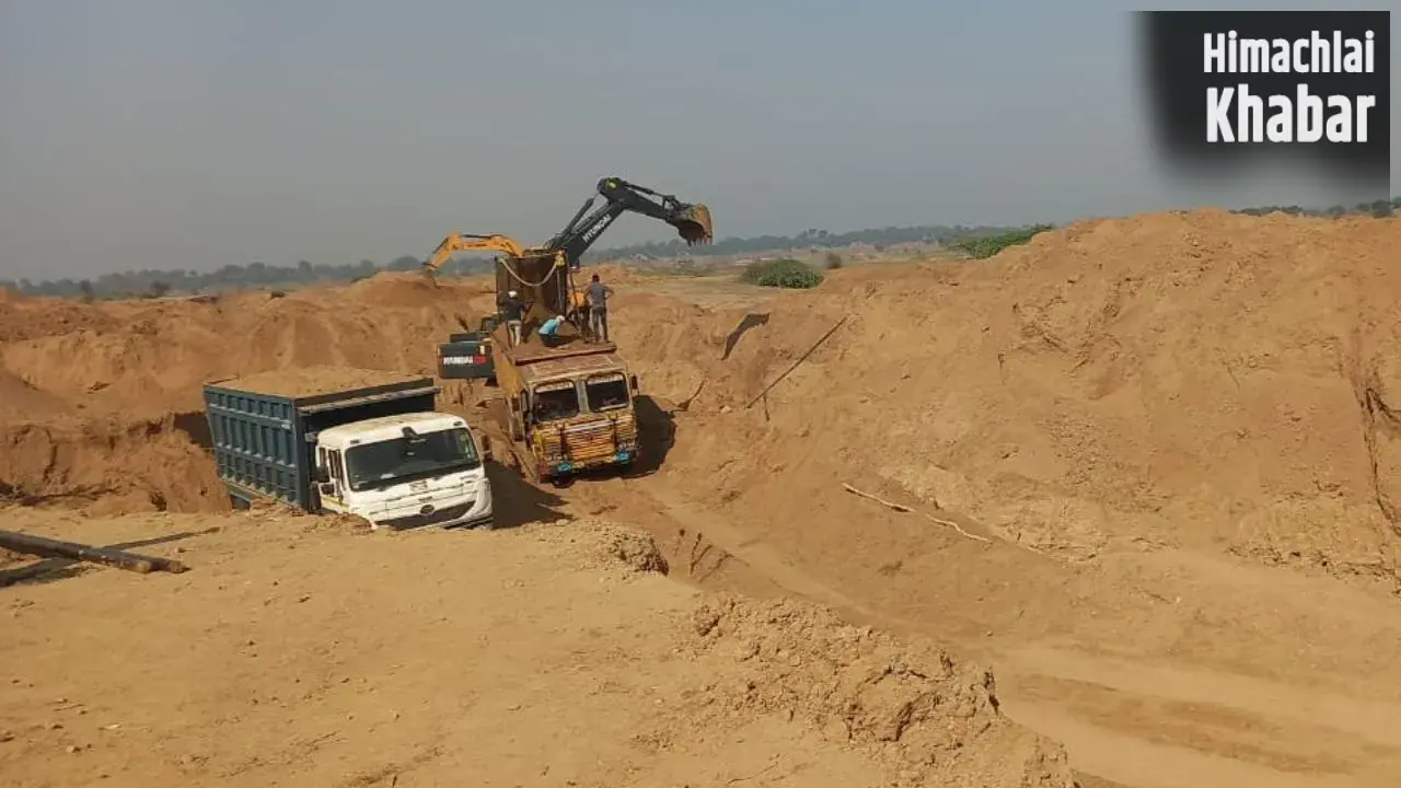 भंडारा में अवैध रेत उत्खनन पर बड़ी कार्रवाई, 4 ट्रैक्टरों समेत 27 लाख का माल जब्त​