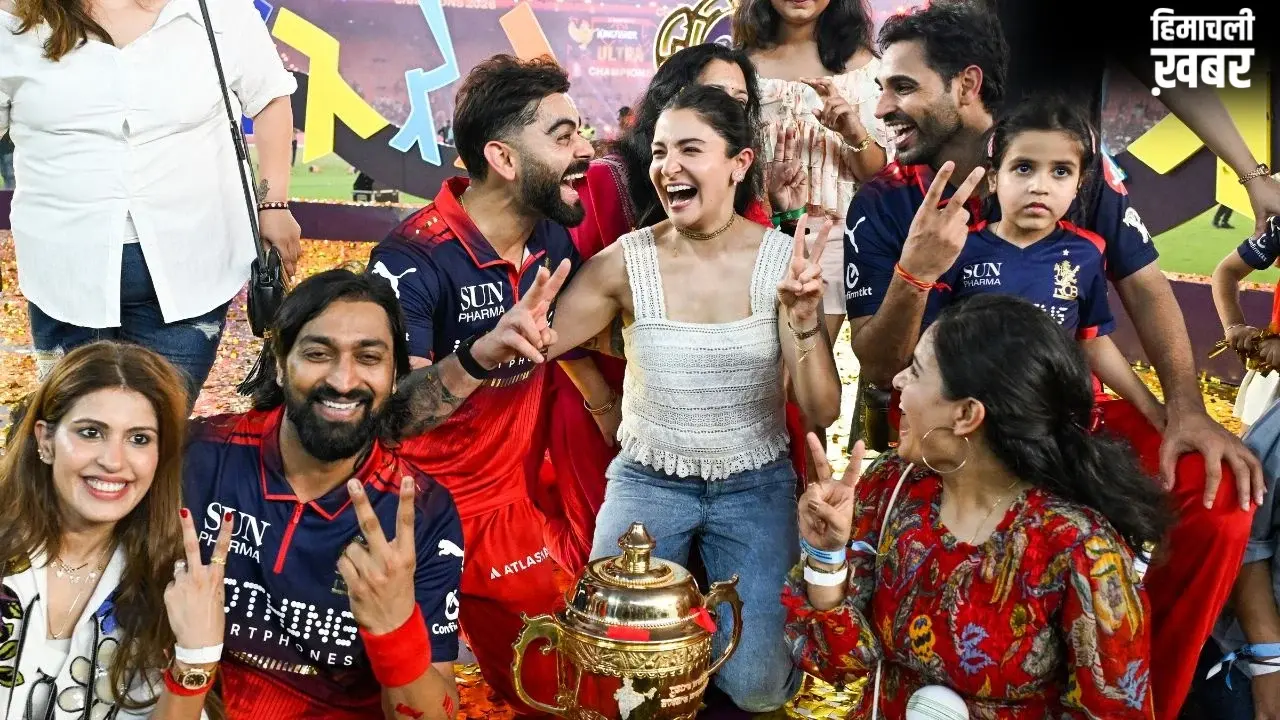 मैदान पर खूब जची विराट-अनुष्का की जोड़ी, फैंस को पसंद आई Virushka की कैमिस्ट्री, जश्न की तस्वीरें हुई वायरल​