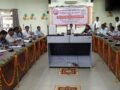 DM हो तो ऐसा! 11 लाख हड़पने वाले अधिकारी पर उन्नाव जिलाधिकारी का महा-एक्शन, मीटिंग में ही बुला ली पुलिस, करवाया अरेस्ट