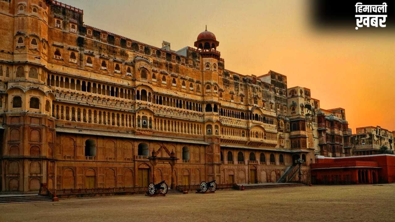 लाल पत्थरों से बना है शहर, गलियां नेचुरल AC, भारत की ‘Red City’ कहलाता है​