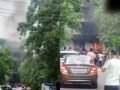 नोएडा: सेक्टर 52 में मकान में लगी आग, फायर ब्रिगेड की टीम मौके पर​
