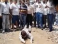 कानपुर में अनोखा प्रदर्शन… 2 साल से बदहाल है सड़क; कीचड़ में लोटकर पूर्व पार्षद ने किया विरोध