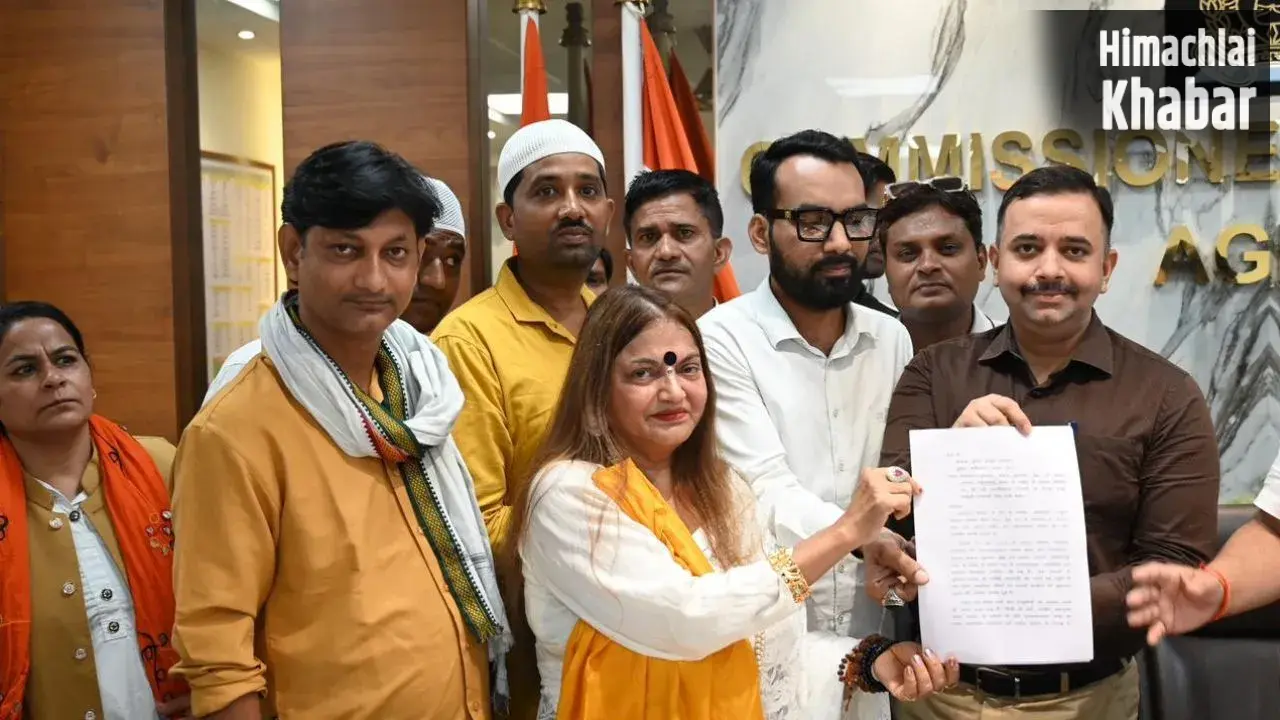 आगरा में नाज़िया इलाही के खिलाफ कार्रवाई की मांग, सशक्त पीली सेना ने डीसीपी को सौंपा ज्ञापन​