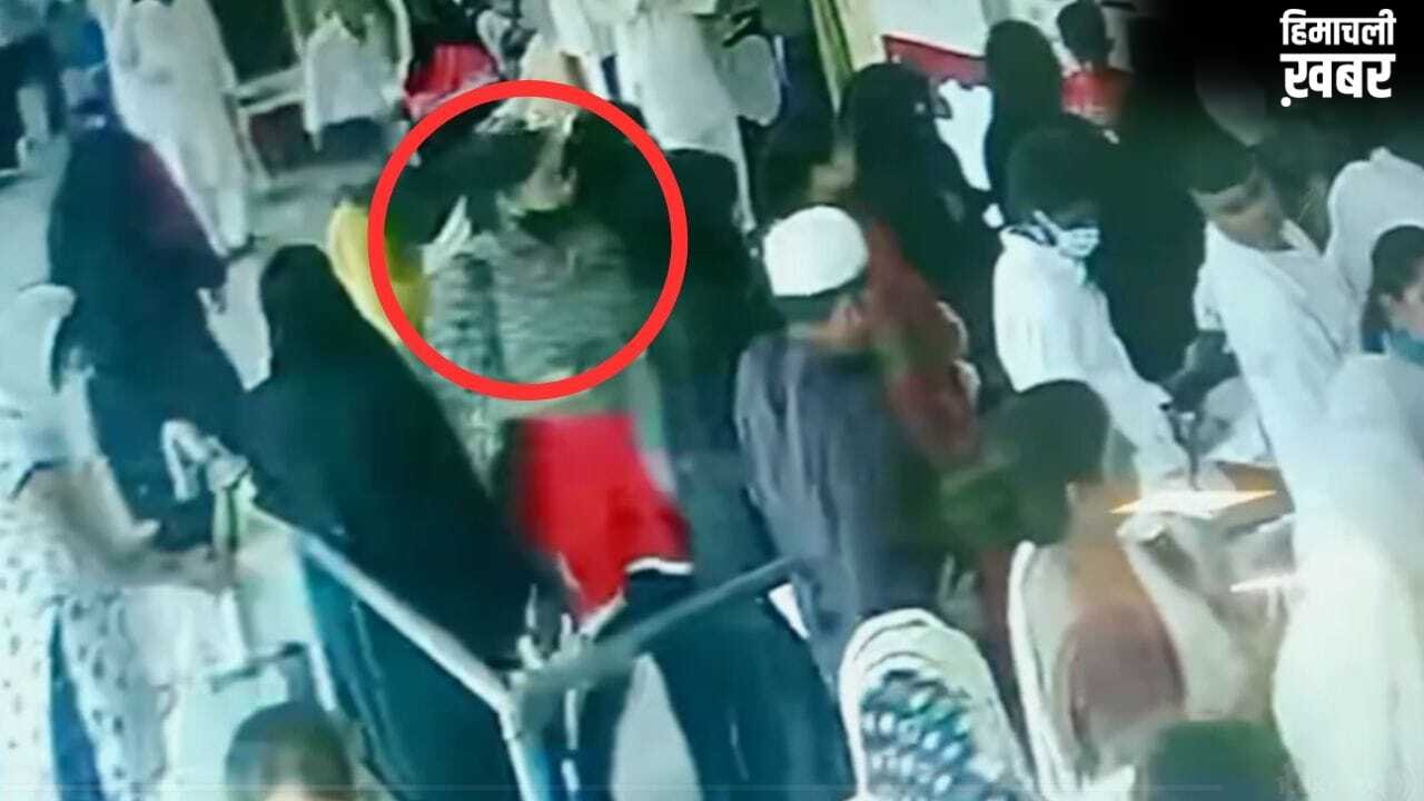 UP: मुझे बदनाम करने की रची गई साजिश… डॉक्टर ने कहा- इलाज नहीं, वायरल होने आई थीं युवतियां