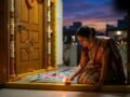 शाम में घर के इस पवित्र स्थान पर जरूर जलाएं दीपक, खिंची चली आएंगी मां लक्ष्मी