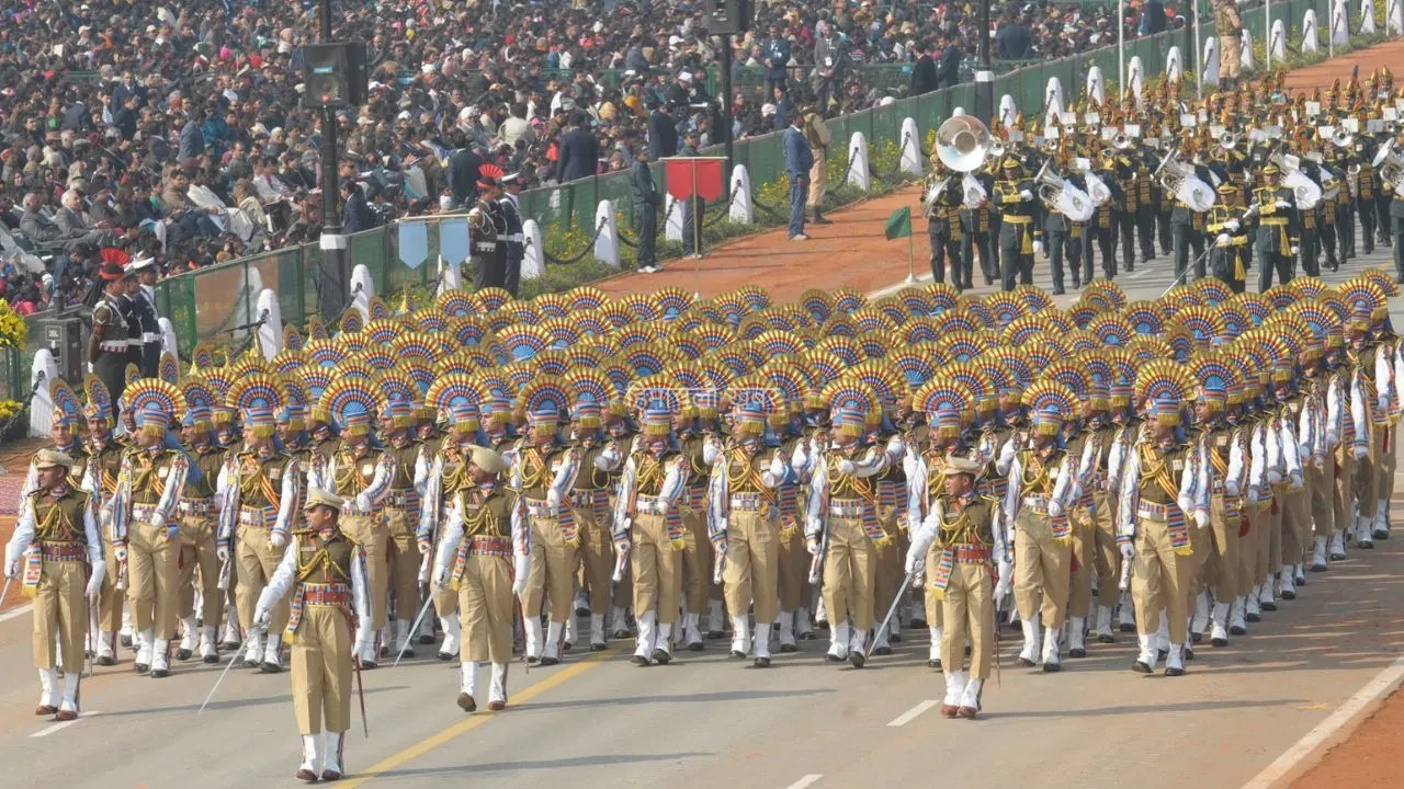 CRPF Foundation Day: सिर्फ आंतरिक सुरक्षा नहीं, युद्ध से आपदा तक हर मोर्चे पर देश की ढाल है CRPF, जानिए इतिहास​