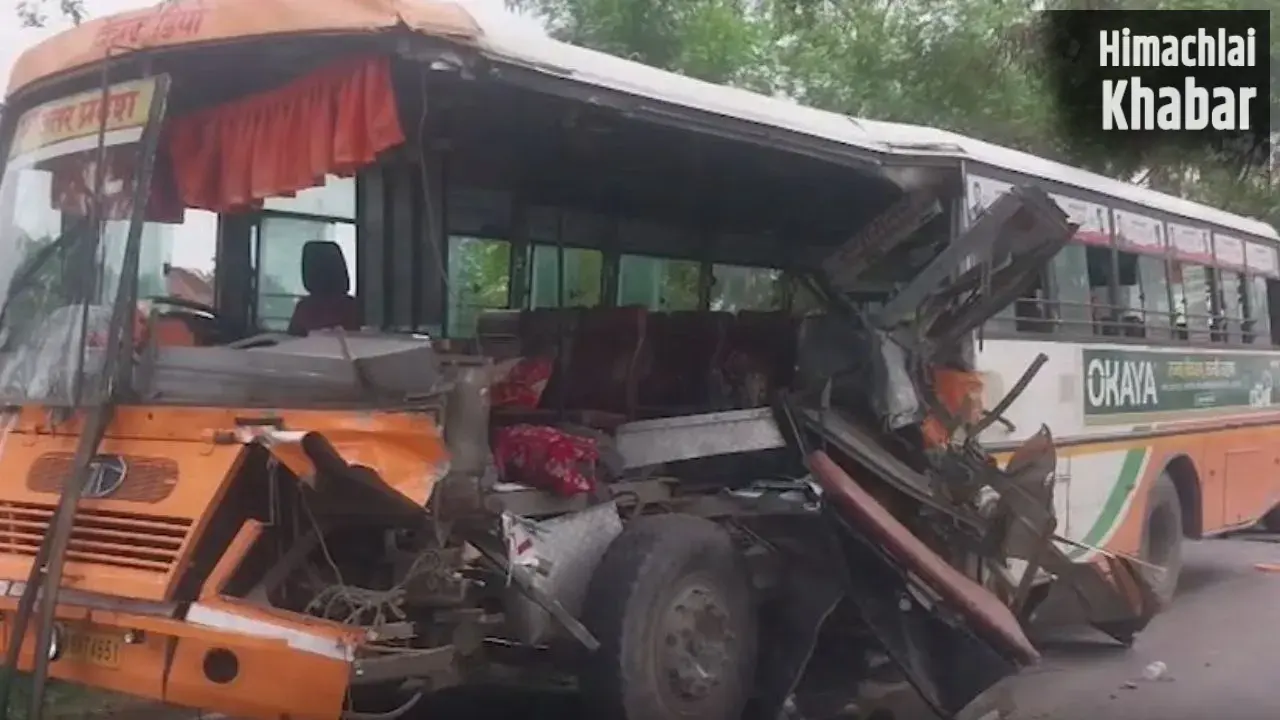 उत्तर प्रदेश के बहराइच में भीषण सड़क हादसा! ट्रक और बस में टक्कर के बाद मची चीख-पुकार, 1 की मौत, 11 लोग घायल