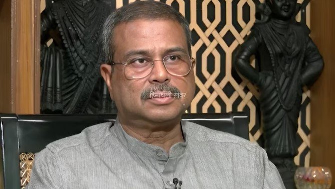 अभी अभीः धर्मेंद्र प्रधान का इस्तीफा, कॉकरोचों के संग्राम के बाद बड़ा फैसला