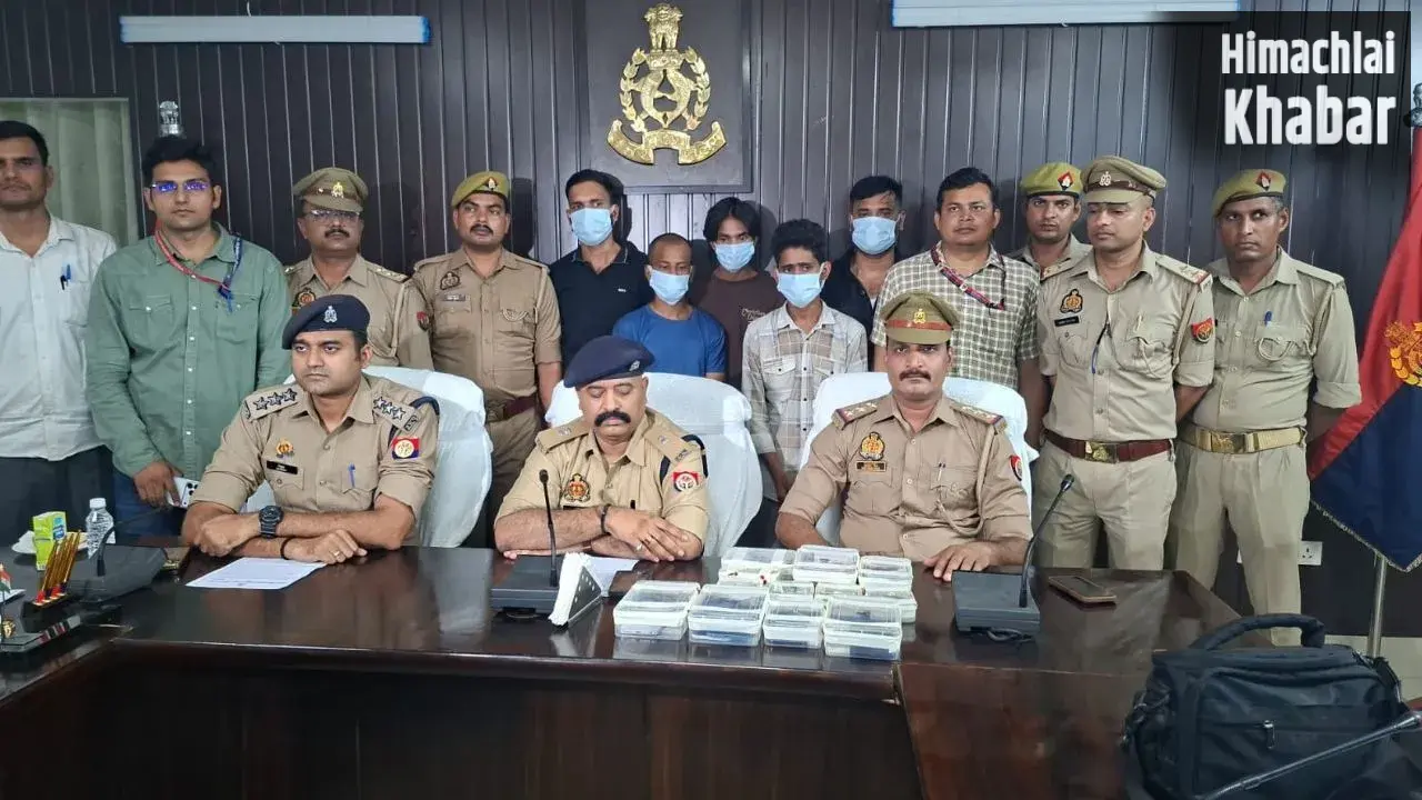 वाराणसी पुलिस का बड़ा एक्शन: 12.50 लाख की इंश्योरेंस साइबर ठगी करने वाले अंतरराज्यीय गिरोह के 5 आरोपी गिरफ्तार