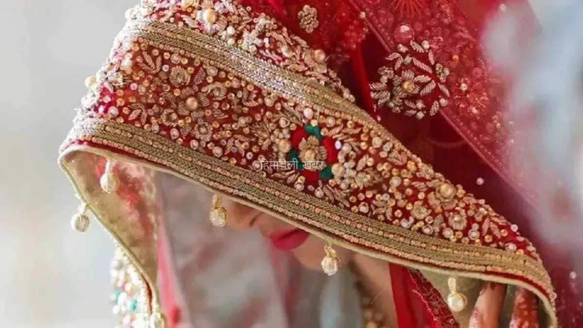 सुहागरात पर बोला शौहर, मुझमें तो दम नहीं, बीवी की जगह बनकर रहो बहन, इसके अलावा नहीं है कोई ऑप्शन