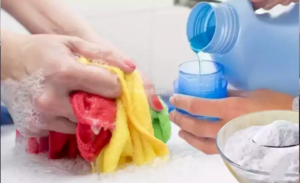 टॉवल ढोते समय पानी में मिला दें ये 2 चीजें, बदबू और किटाणु दोनों का मीट जाएगा नामोनिशान