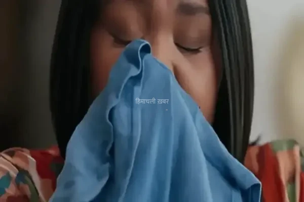 पिता की गंदी अंडरवियर चुरा लेती है बेटी फिर सूंघकर करती है नशा, बचपन से लगी है अजीब लत​​​