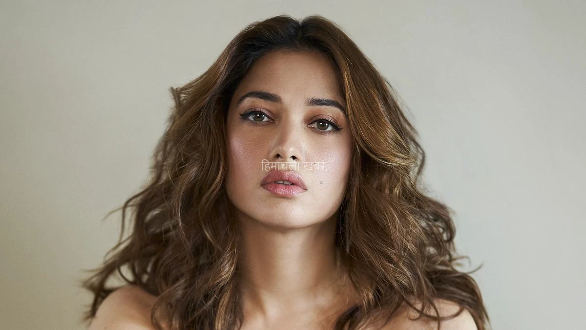 सुबह का पहला थूक लगाती हैं पिंपल्स दूर करने के लिए Tamannaah Bhatia, डॉक्टर ने बताया असर​​​
