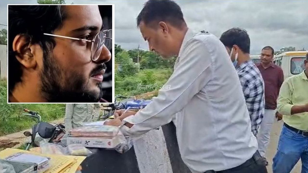 अतीक के बेटे की कार से मिलीं ‘रहस्यमयी’ किताबें, जेल में बंद भाई को देने जा रहा था आबान