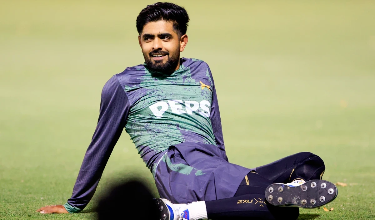 इंग्लैंड टेस्ट सीरीज़ से पहले Babar Azam को चोट का डर, वॉर्म-अप से बाहर
