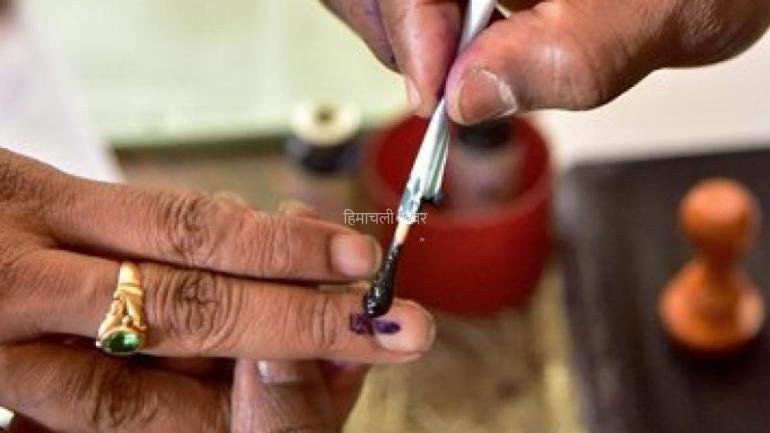 आसानी से क्यों नहीं मिटती चुनाव की नीली स्याही, इसमें ऐसा क्या मिला होता है? जानिए