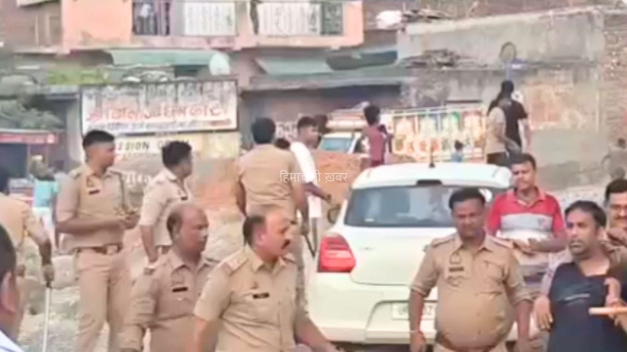नोएडा: एक कनेक्शन से पूरी कॉलोनी रोशन…150 घरों में कैसे हो रही थी बिजली चोरी? 31 पर FIR