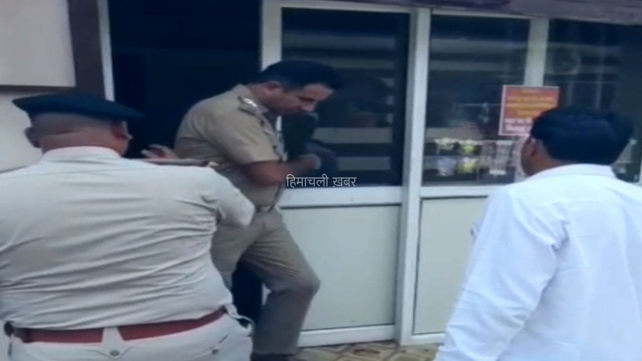 Panchkula Crime News: पंचकूला में बुटीक संचालिका की गला काटकर हत्या, डायरी में लिखा था- ‘मुझे मारने वाला मेरा पति’
