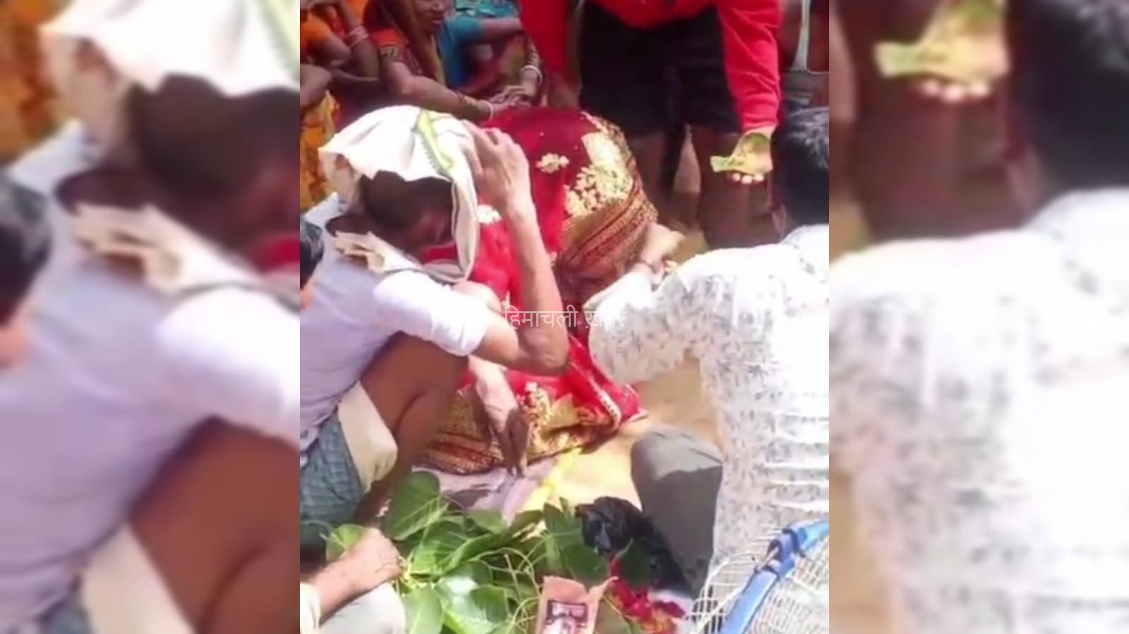 ​​​रात के अंधेरे में प्रेमिका से मिलने पहुंचा प्रेमी, तभी गाँव वालों की पड़ी नजर और कर दिया ये कांड…..​​​​