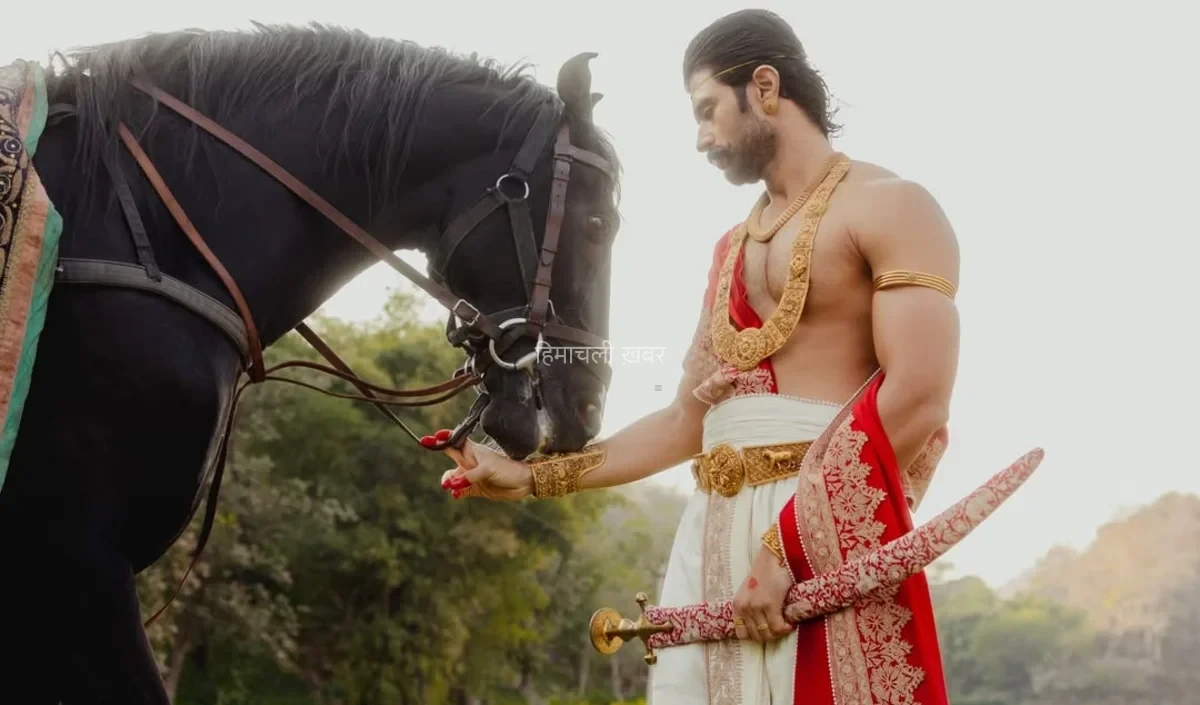Bonalu उत्सव में शामिल हुए Vijay Deverakonda, Sandeep Reddy Vanga के साथ लाल दरवाजा मंदिर में की विशेष पूजा​