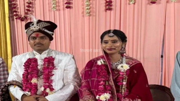 ​​जेल के अंदर​​​ प्यार… मुस्लिम महिला जेलर ने कैदी से की शादी, उम्रकैद की सजा काट चुके हिंदू युवक संग लिए फेरे​​​