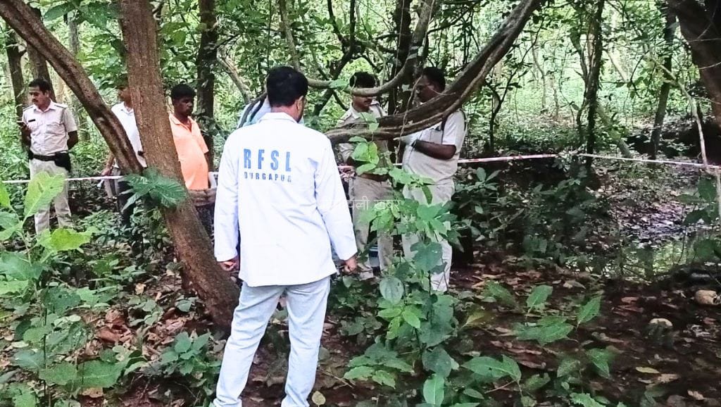 पश्चिम बंगाल: 4​​ मानव कंकाल,​​ पेड़ पर लटकती 4 रस्सियां… कांकसा के जंगल में इंसानों के साथ क्या हुआ?​​