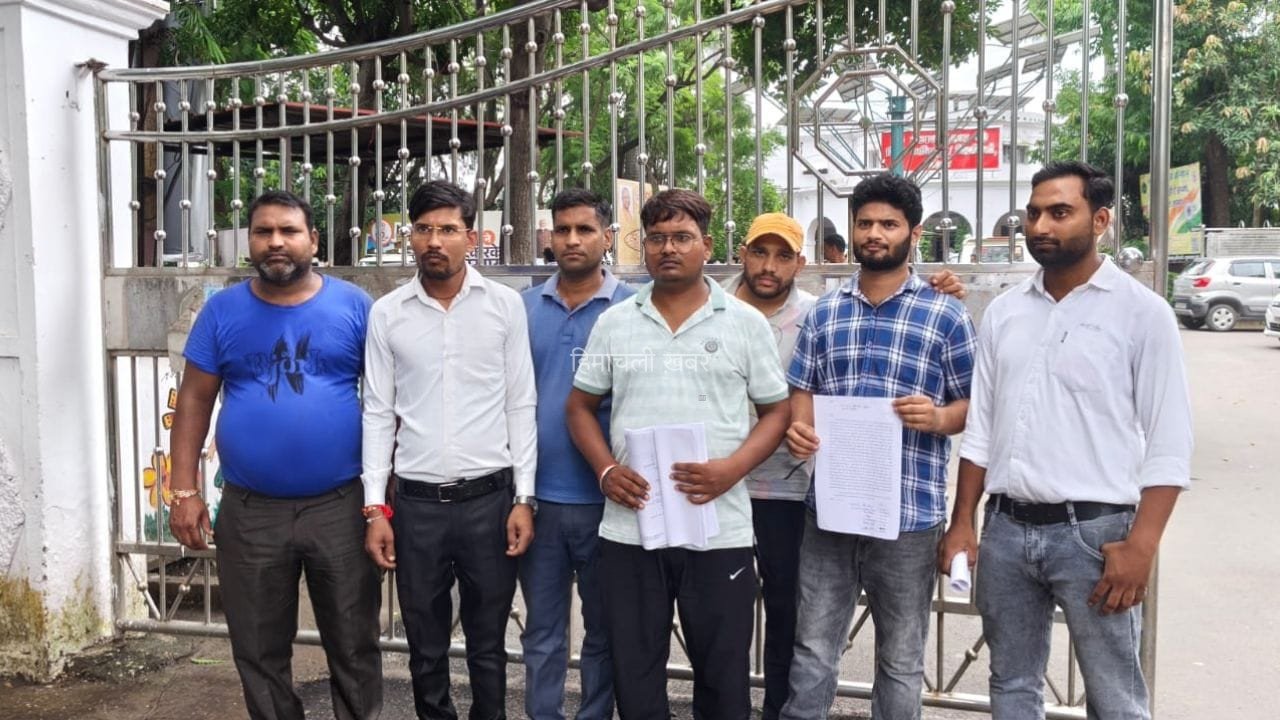 फीस दी, 4 साल पढ़ाई की… बरेली में कॉलेज ने छात्रों को थमा दी फर्जी मार्कशीट​